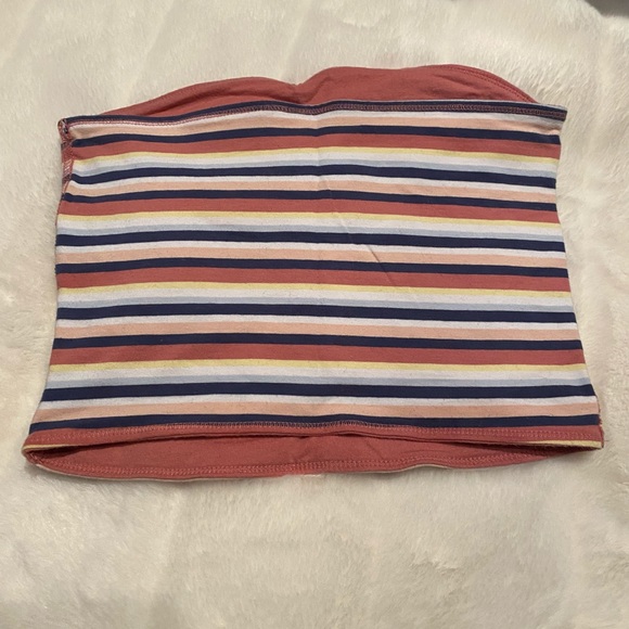 Cropped Tube Top (reversible!) Hollister 🤑🤑 FREE ADD ON - Picture 3 of 3